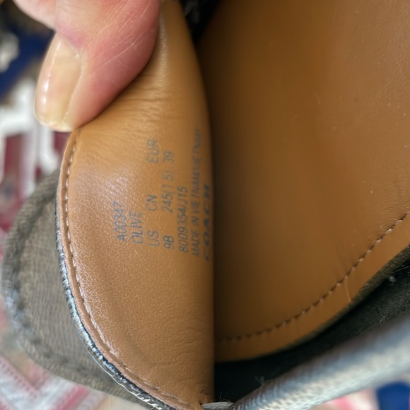 Coach “Olive” Dark Silver Women's Loafers. - Picture 6 of 6